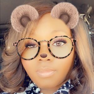 Meet your Posher, Nadia